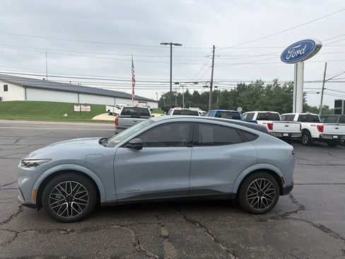 Used 2025 Ford Mustang Mach-E Premium w/ Interior Protection Package AWD/4WD image 5