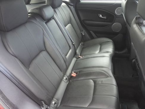 Used 2019 Land Rover Range Rover Evoque SE image 27