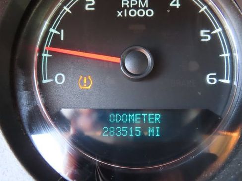 Used 2008 GMC Yukon SLT w/ SLT Preferred Equipment Group AWD/4WD image 29