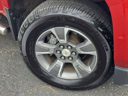 Used 2015 Chevrolet Colorado Z71 AWD/4WD image 5