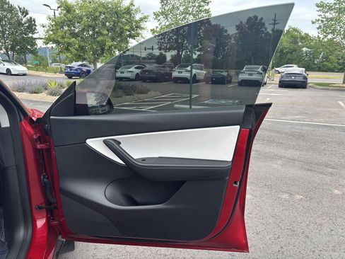 Used 2021 Tesla Model Y Long Range AWD/4WD image 15
