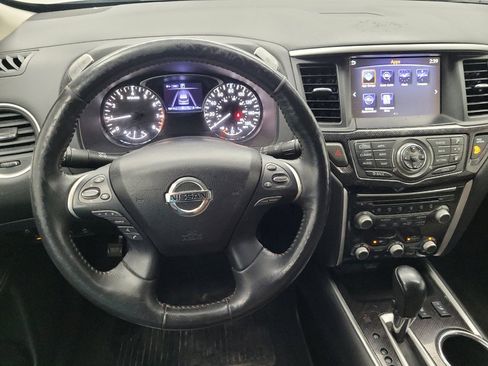 Used 2019 Nissan Pathfinder SL AWD/4WD image 22