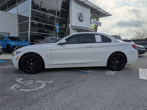 Used 2018 BMW 430i Convertible image 3