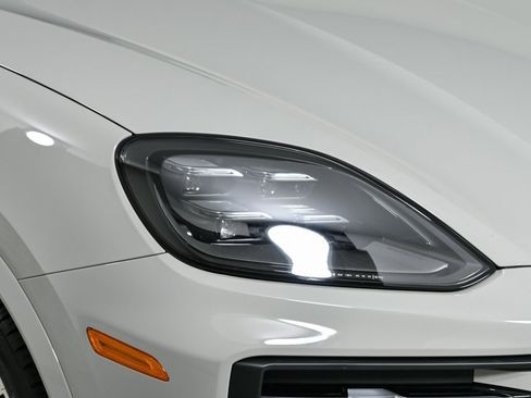 New 2026 Porsche Cayenne S image 39