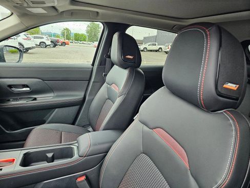 New 2025 Nissan Kicks SR w/ SR Premium Package image 25