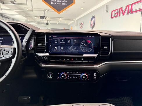 Certified 2024 GMC Sierra 1500 Elevation image 18