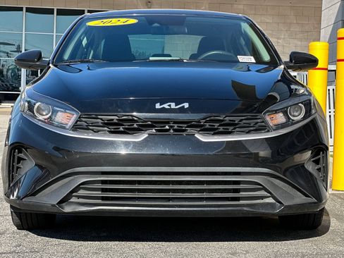 Used 2024 Kia Forte LXS image 9