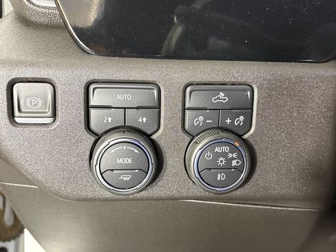 Used 2023 Chevrolet Silverado 1500 RST w/ Convenience Package II AWD/4WD image 24