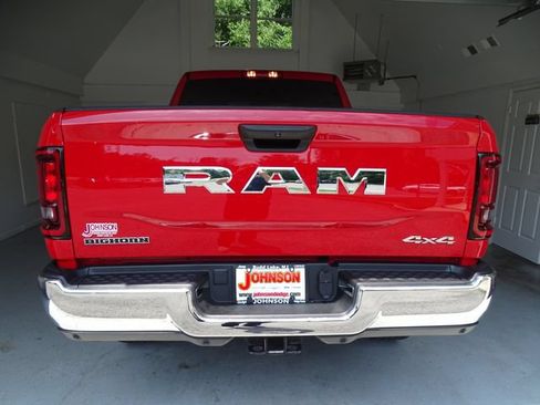 Certified 2026 RAM 2500 Big Horn AWD/4WD image 19