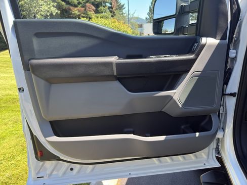 New 2025 Ford F350 XL w/ XL Chrome Package image 13