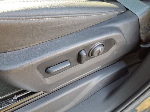 Used 2021 GMC Sierra 1500 SLT w/ SLT Convenience Package image 19