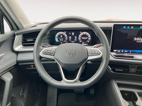 New 2026 Volkswagen Tiguan SE AWD/4WD image 12