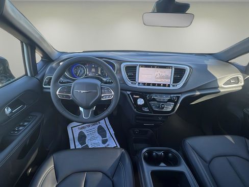 New 2026 Chrysler Voyager LX FWD image 6