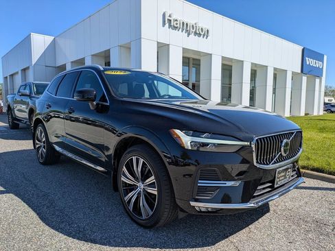 Certified 2022 Volvo XC60 B5 Inscription w/ Advanced Package AWD/4WD image 2