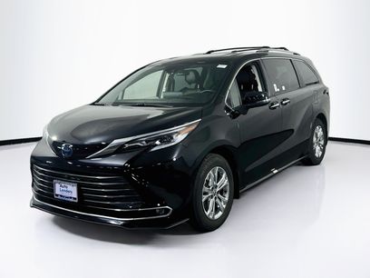 Used 2023 Toyota Sienna Platinum