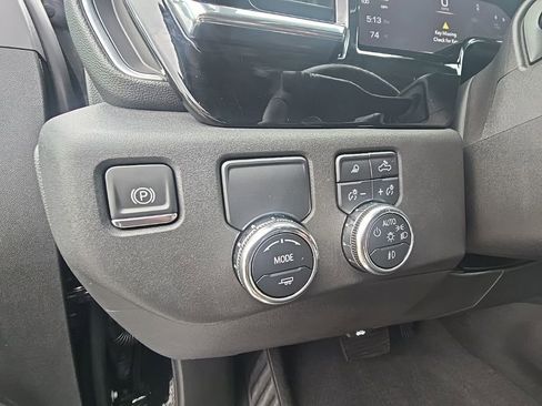 Used 2024 GMC Sierra 1500 SLT w/ SLT Premium Plus Package image 18