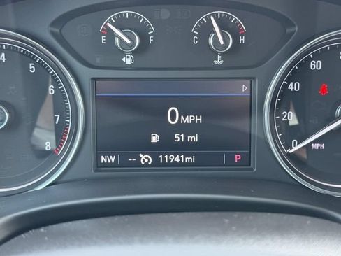 Used 2024 Buick Enclave Essence FWD image 19