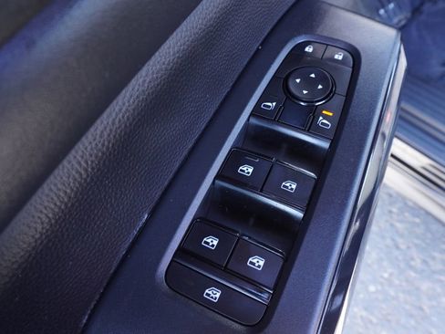 Certified 2025 Nissan Pathfinder SV AWD/4WD image 15
