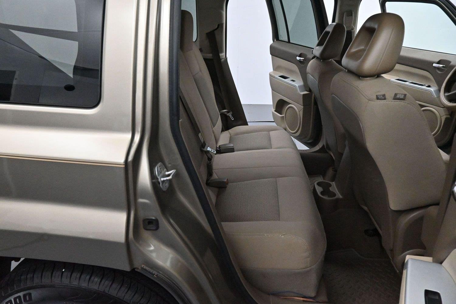 Used 2008 Jeep Patriot Sport FWD image 24
