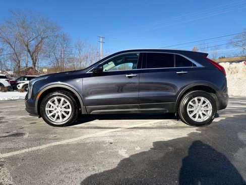 Used 2022 Cadillac XT4 Luxury w/ Cold Weather Package image 3