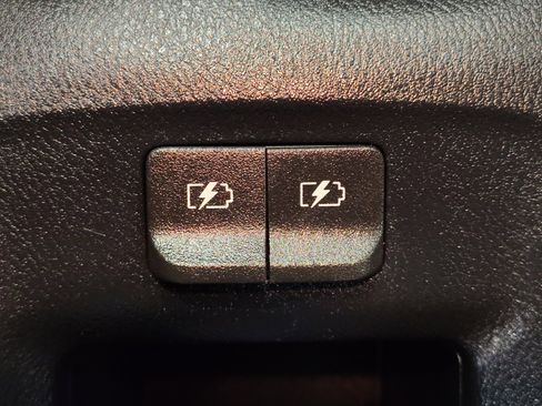 Used 2019 Nissan Kicks SV image 31