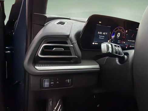 Used 2026 Chevrolet Traverse LT w/ Driver Confidence Package image 21