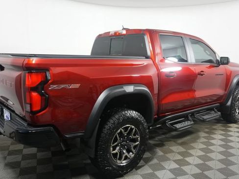 Used 2026 Chevrolet Colorado ZR2 w/ Technology Package AWD/4WD image 3