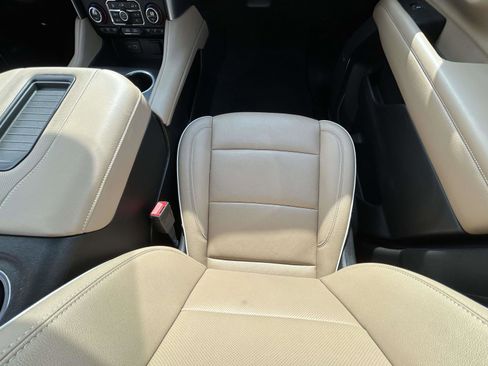 Used 2024 Chevrolet Tahoe Premier image 15