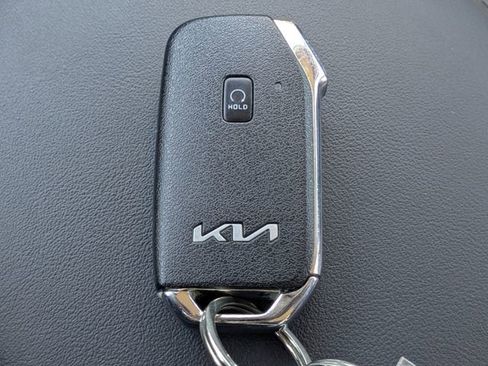 Used 2023 Kia K5 LXS image 32