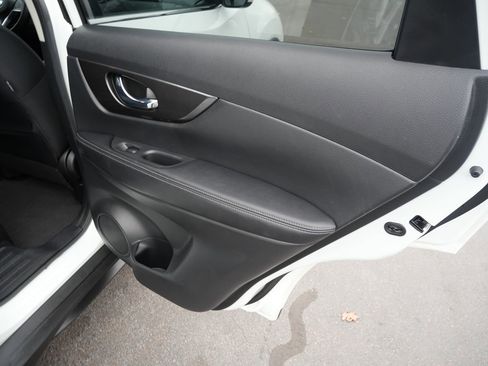 Used 2020 Nissan Rogue S w/ Special Edition Package image 26