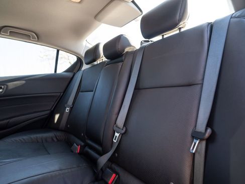 Certified 2018 Acura ILX w/ Premium Package image 40