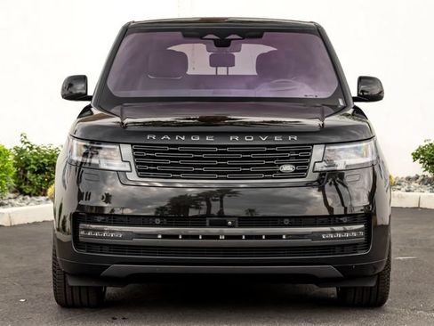 Used 2023 Land Rover Range Rover SE AWD/4WD image 3
