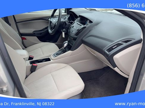 Used 2016 Ford Focus SE image 12