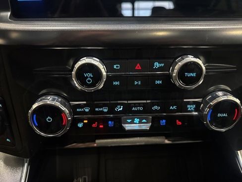 Used 2025 Ford F150 Platinum w/ Equipment Group 702A High image 42