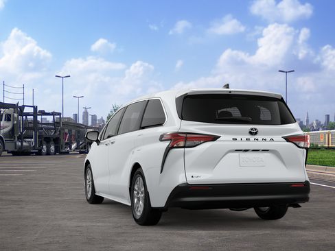 New 2026 Toyota Sienna LE FWD image 9