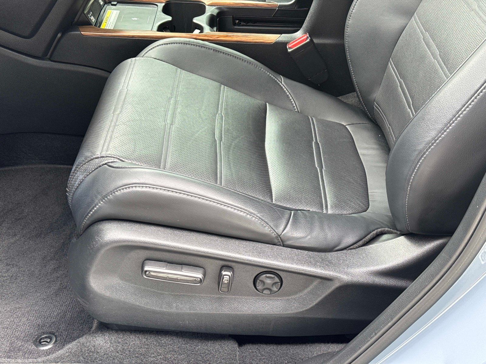 Used 2022 Honda CR-V Touring image 21