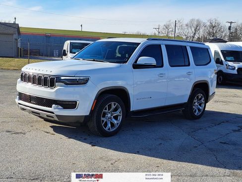 Used 2022 Jeep Wagoneer Series II image 2