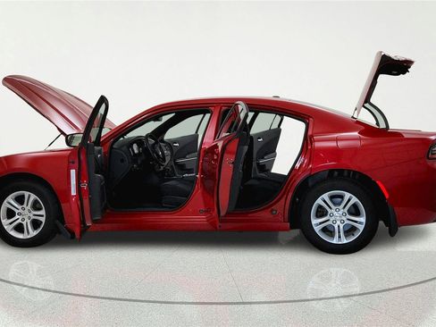 Used 2016 Dodge Charger SE w/ Popular Equipment Group RWD image 6