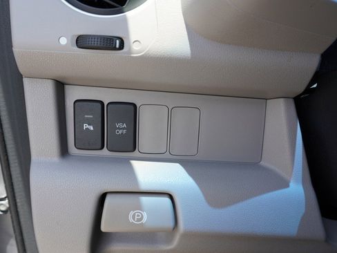 Used 2010 Honda Pilot Touring image 22