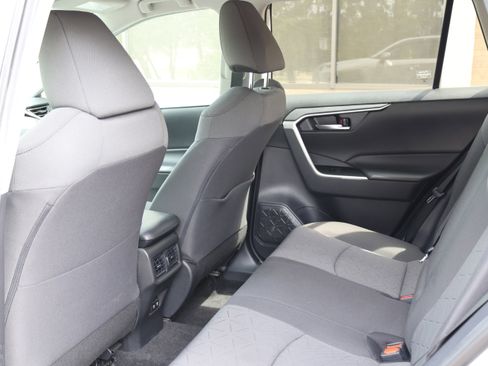 Used 2020 Toyota RAV4 XLE w/ All Weather Liner Package AWD/4WD image 17