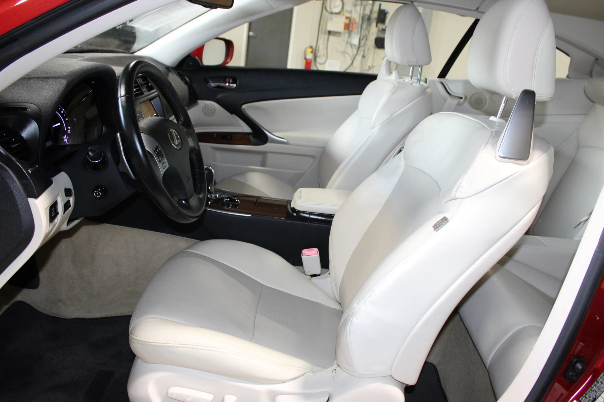 Used 2011 Lexus IS 350C RWD image 26