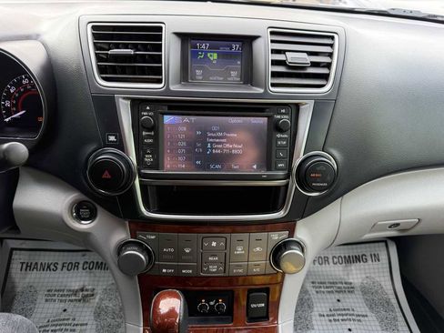 Used 2013 Toyota Highlander Limited image 17