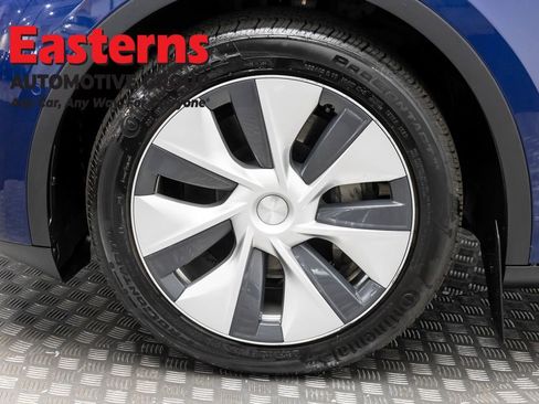 Used 2021 Tesla Model Y Long Range AWD/4WD image 26