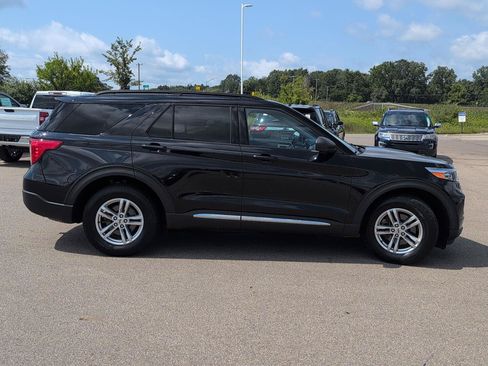 Used 2020 Ford Explorer XLT w/ Comfort Package AWD/4WD image 10