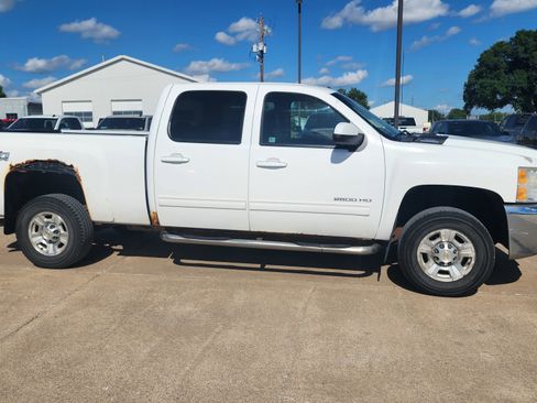 Used 2010 Chevrolet Silverado 2500 LTZ w/ LTZ Plus Package AWD/4WD image 4