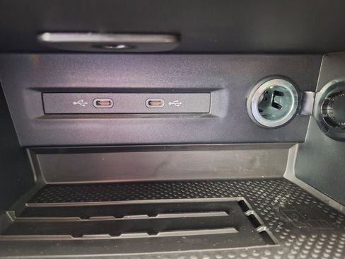 New 2026 Volkswagen Taos SE image 16