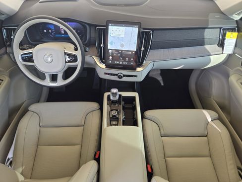 New 2026 Volvo XC90 B5 Ultra w/ Protection Package Premier AWD/4WD image 28