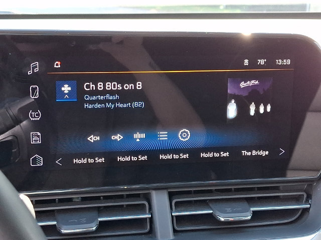Used 2024 Chevrolet Trax ACTIV w/ Sunroof Package FWD image 3