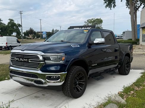 Used 2021 RAM 1500 Laramie AWD/4WD image 1