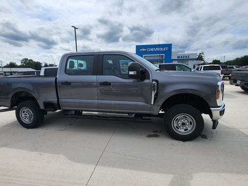 Used 2024 Ford F250 XL w/ Snow Plow Prep Package AWD/4WD image 4